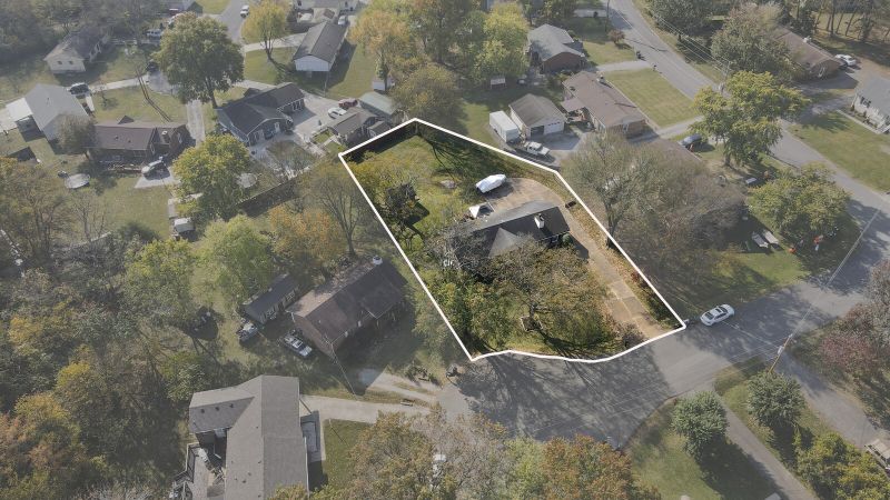 102 Holly Ct, Hendersonville, TN 37075