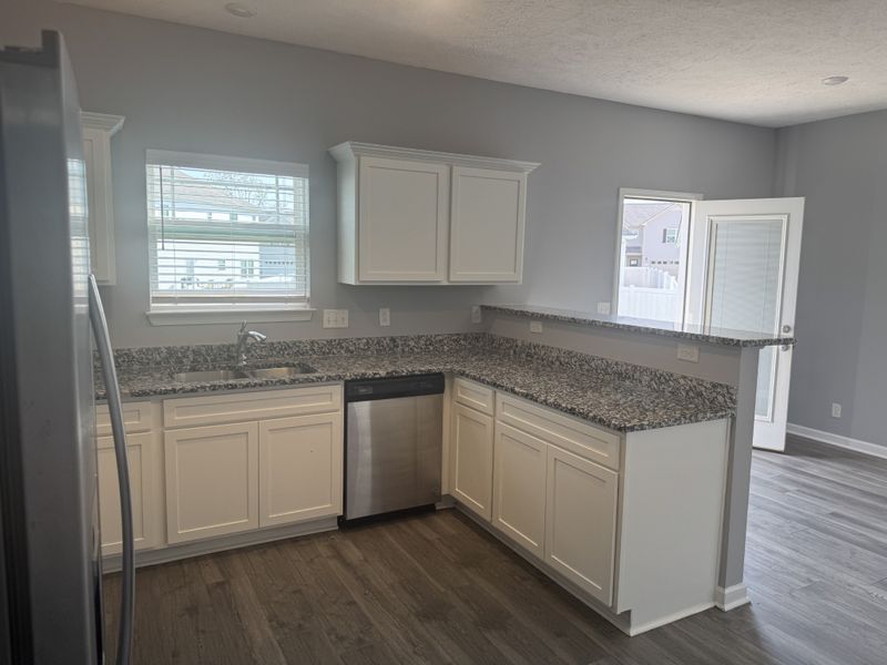 1947 Albarado Trl, Murfreesboro, TN 37128