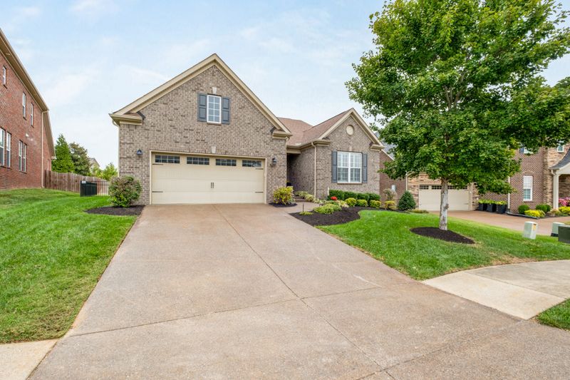 5211 Giardino Dr, Mount Juliet, TN 37122