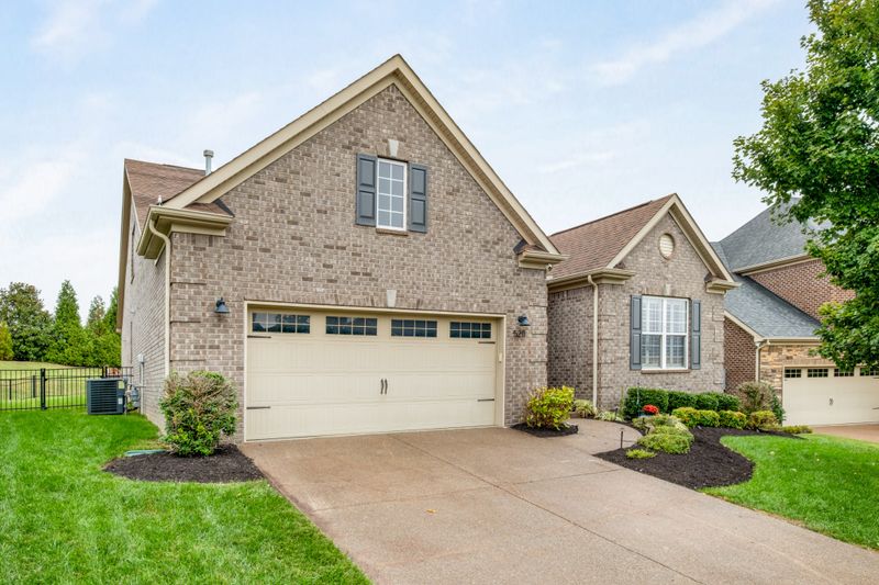 5211 Giardino Dr, Mount Juliet, TN 37122