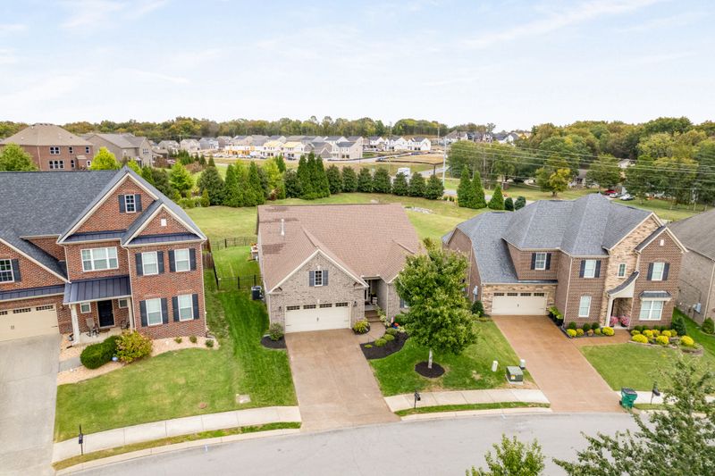 5211 Giardino Dr, Mount Juliet, TN 37122