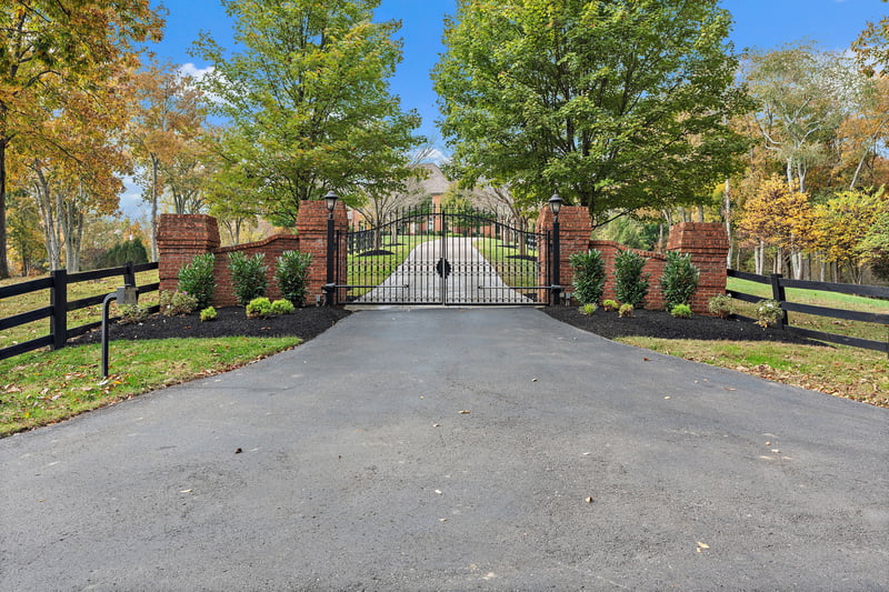 150 Oak Hill Ct, Hendersonville, TN 37075