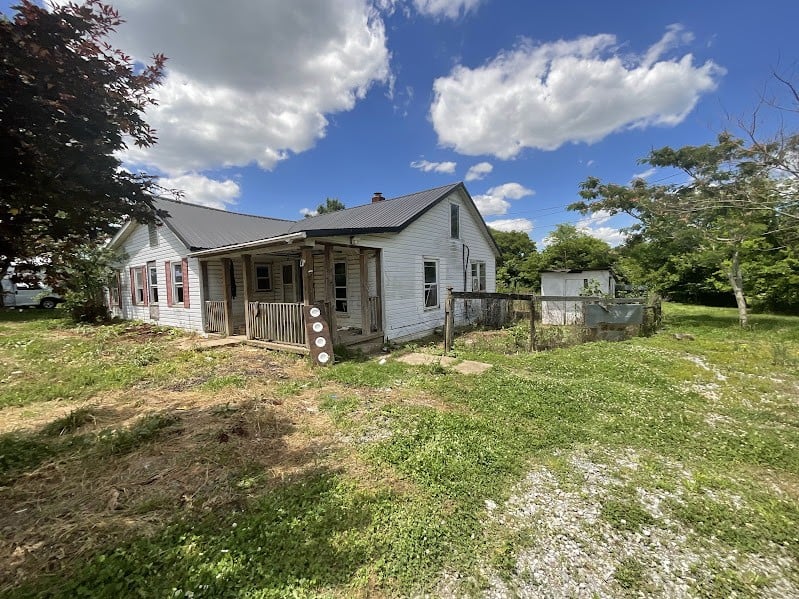 266 Ragland Rd, Cottontown, TN 37048