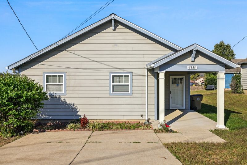 3333 Hawkwood Ln, Nashville, TN 37207