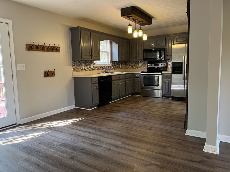 2104 Belotes Ferry Rd, Lebanon, TN 37087