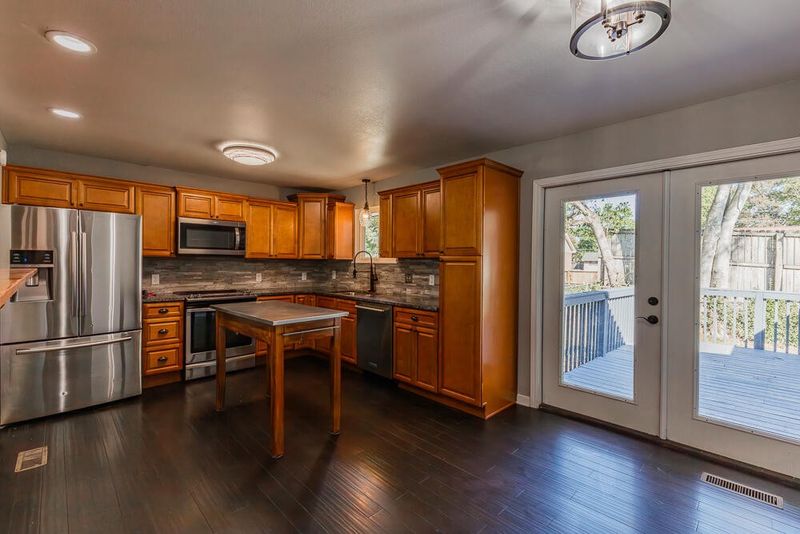 3 Shamrock Cir, Fort Oglethorpe, GA 30742
