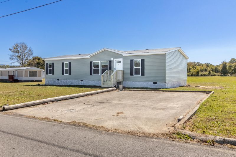 390 Brandon Cir, Chatsworth, GA 30705