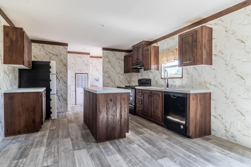 390 Brandon Cir, Chatsworth, GA 30705