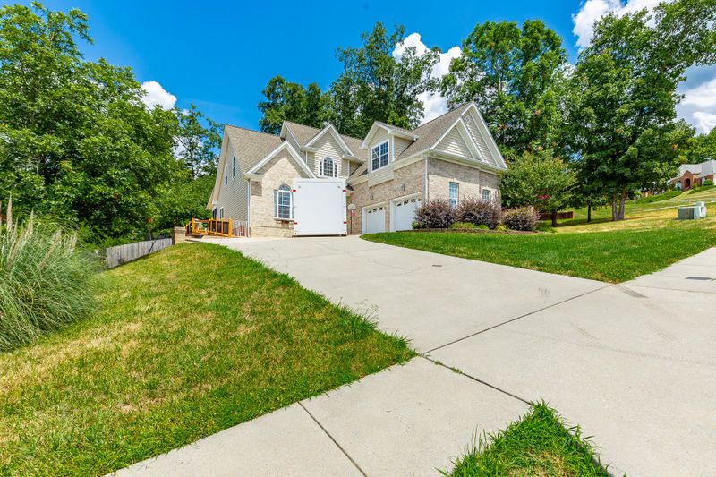 103 Jalopy Ridge Dr, Ringgold, GA 30736