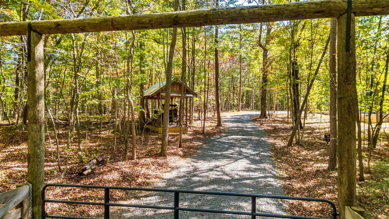 131 Stone Creek Rd, Rising Fawn, GA 30738