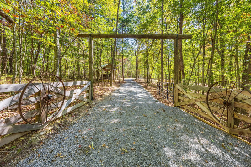 131 Stone Creek Rd, Rising Fawn, GA 30738