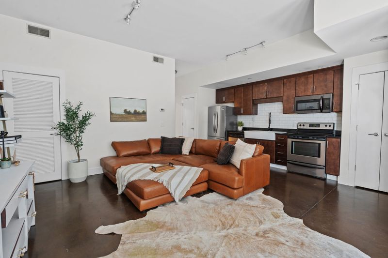 512 Madison St, Nashville, TN 37208