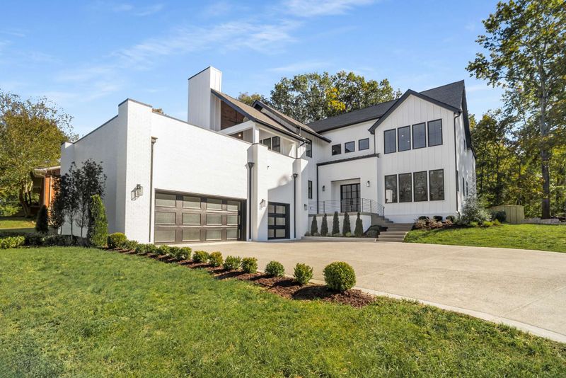 6437 Brownlee Dr, Nashville, TN 37205