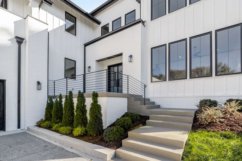 6437 Brownlee Dr, Nashville, TN 37205