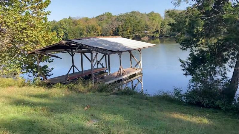 387 Lakeshore Dr, Old Hickory, TN 37138