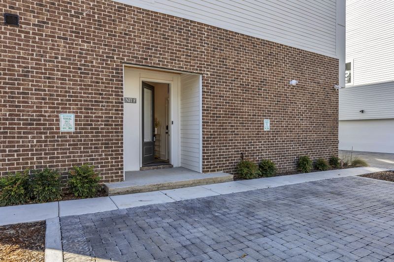 121 Neill Ave #F, Nashville, TN 37206