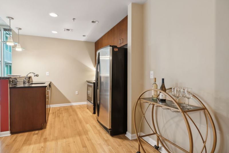 415 Church St #2307, Nashville, TN 37219