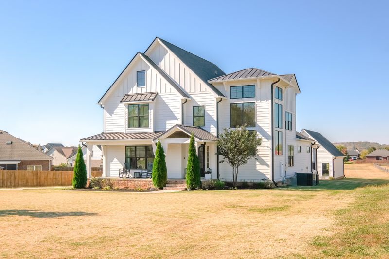 620 Rucker Ln, Murfreesboro, TN 37128