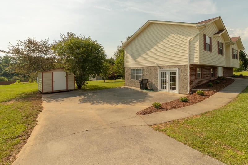 1433 Dustin Dr, Dalton, GA 30720