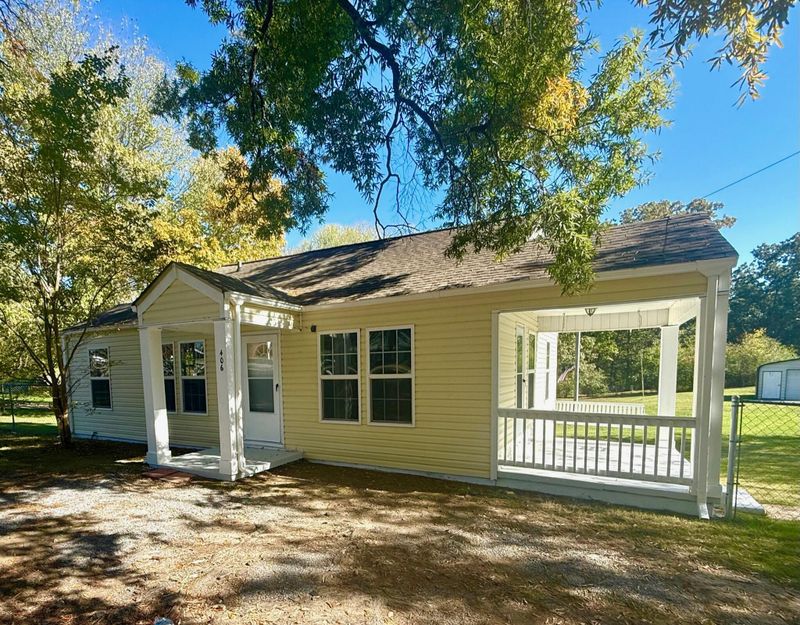 406 N Jenkins Rd, Rossville, GA 30741