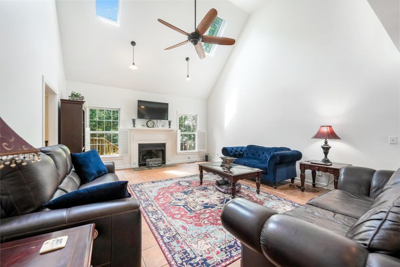 2523 Apache Trl, Murfreesboro, TN 37129