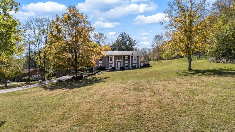 513 Hickory Trail Dr, Nashville, TN 37209