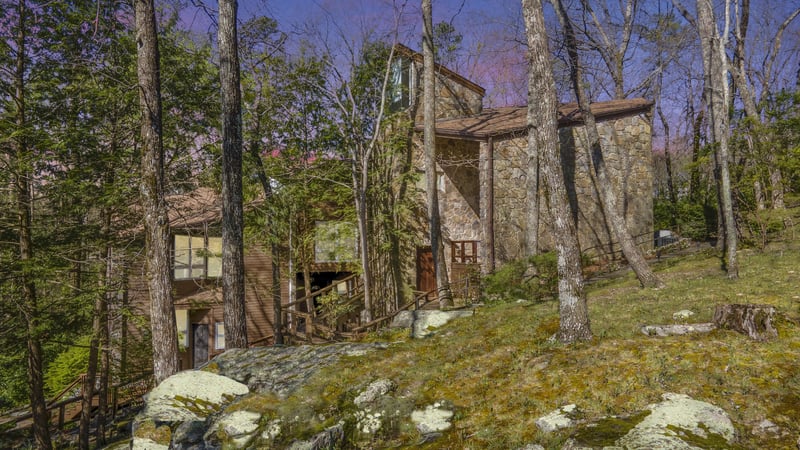 401 Mcfarland Rd #2, Lookout Mountain, GA 30750