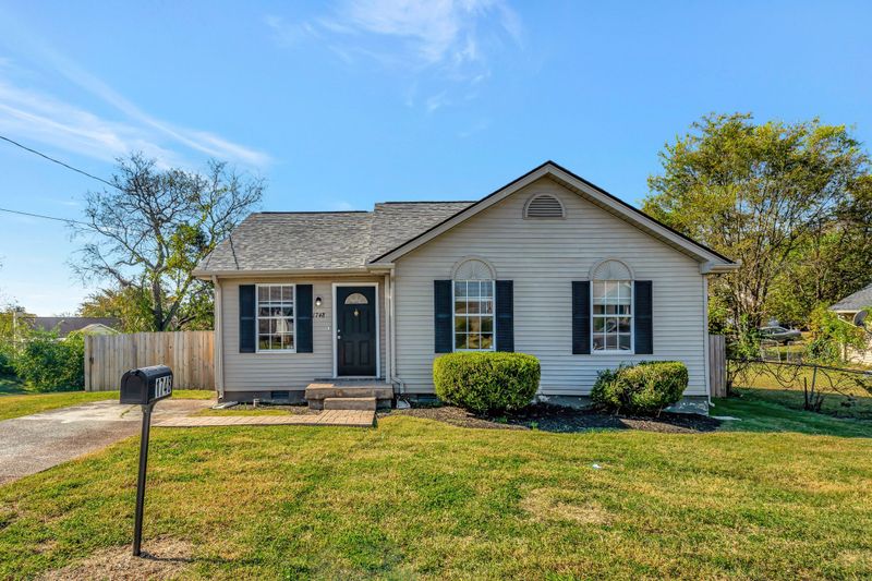 1748 Heritage Glen Dr, Madison, TN 37115
