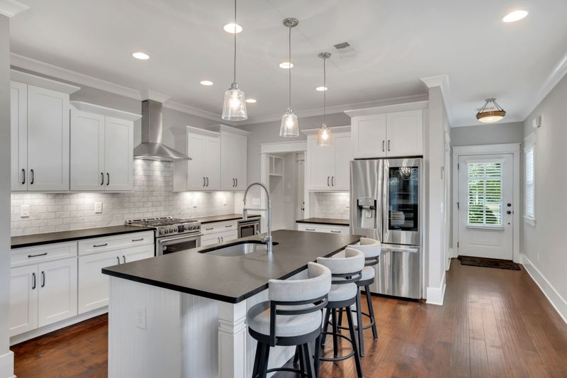 915 Mcclurkan Ave, Nashville, TN 37206