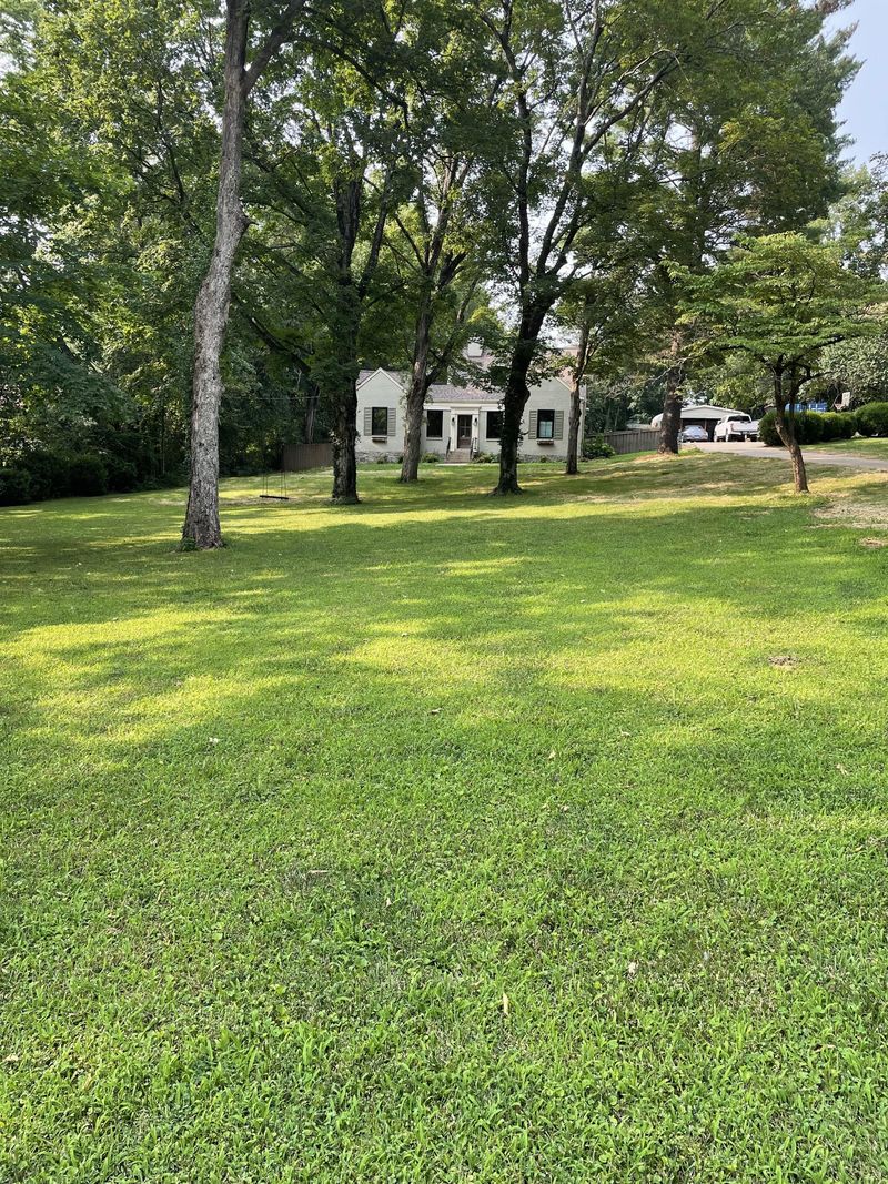 1022 Battery Ln, Nashville, TN 37220
