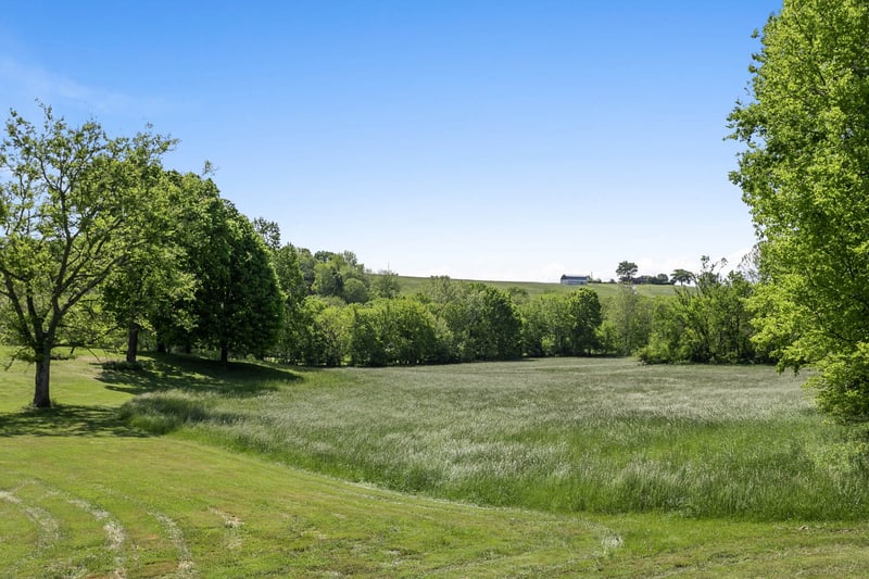 7631 Nolensville Rd, Nolensville, TN 37135