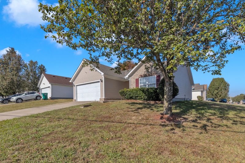 7137 S Hampton Blvd, Antioch, TN 37013