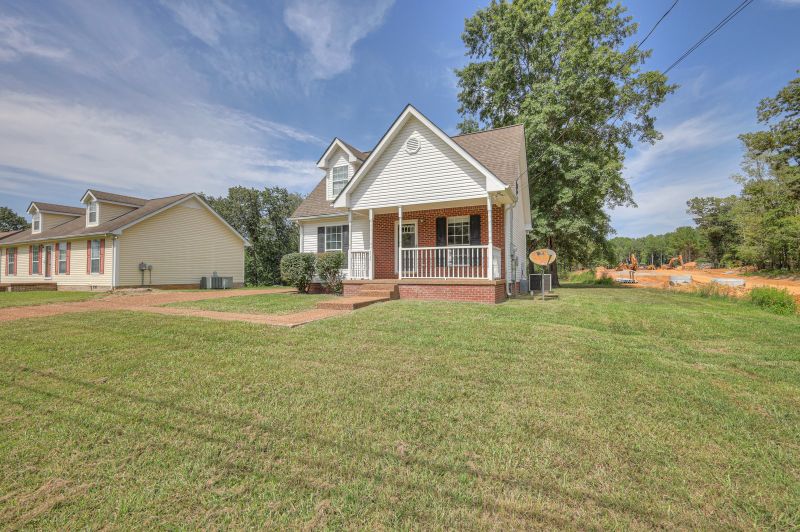7195 Chester Rd, Fairview, TN 37062