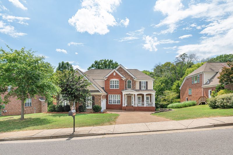 1042 Sunset Rd, Brentwood, TN 37027