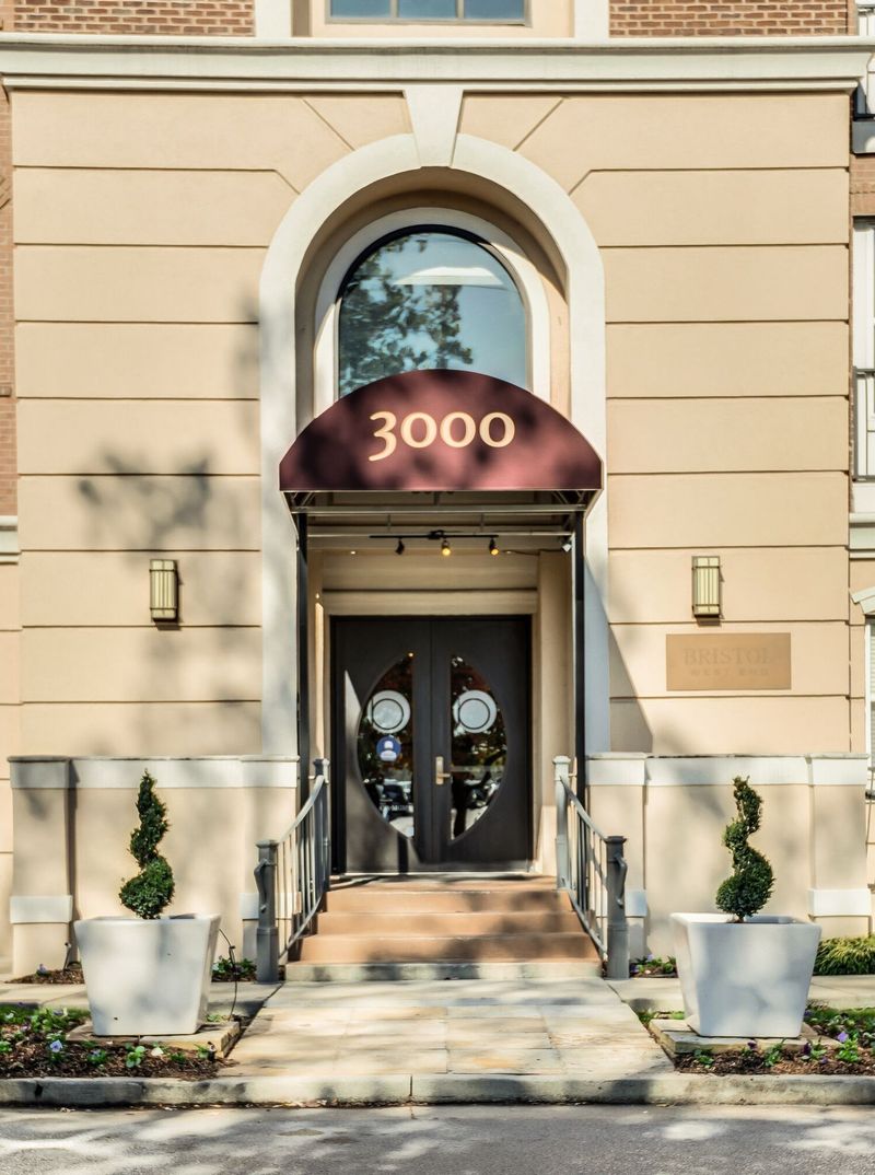 3000 Vanderbilt Pl #323, Nashville, TN 37212