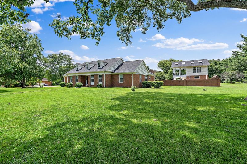 6305 Chickering Cir, Nashville, TN 37215