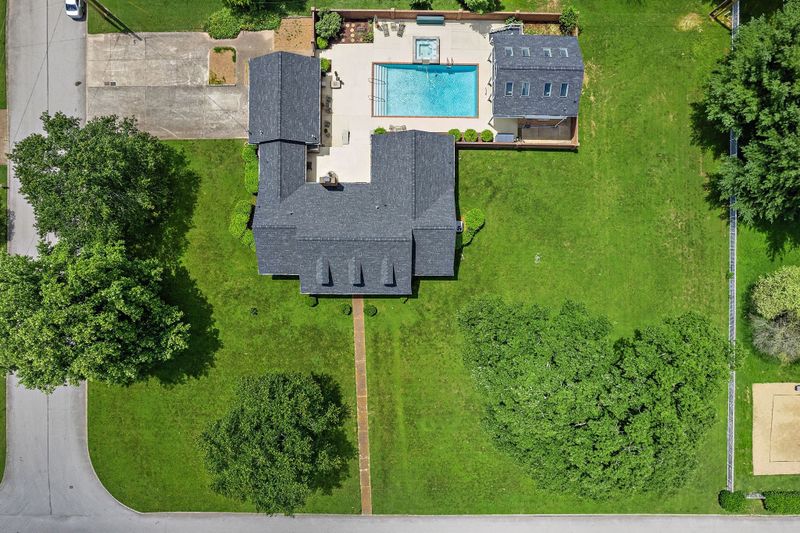 6305 Chickering Cir, Nashville, TN 37215