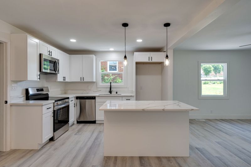 635 Westboro Dr, Nashville, TN 37209