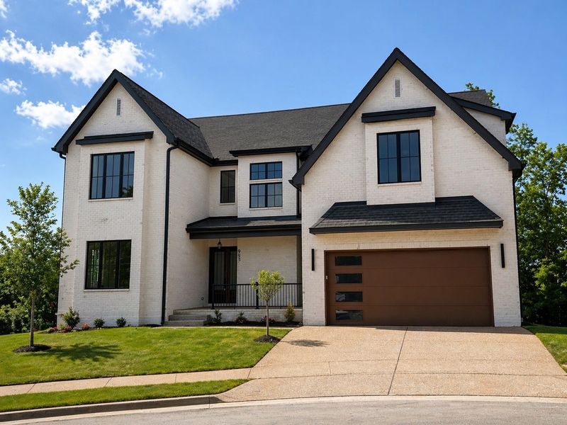 905 Still Spring Ridge Ct, Nashville, TN 37221