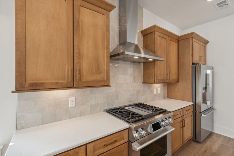 206B North 9th St, Nashville, TN 37206