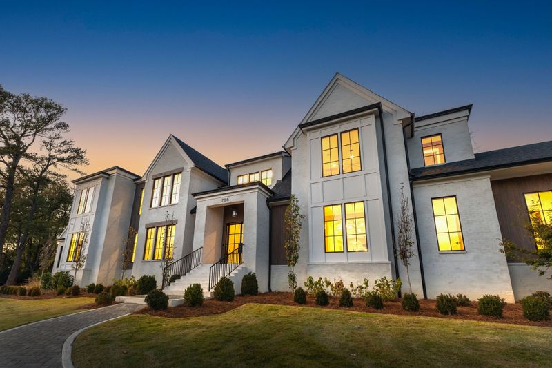 708 Sills Ct, Nashville, TN 37220
