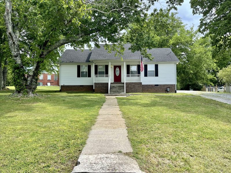 308 Dickson St, Charlotte, TN 37036