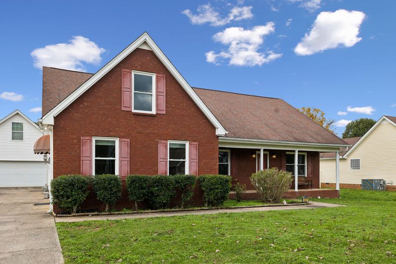3331 Meadowhill Dr, Murfreesboro, TN 37130
