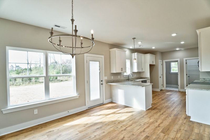 618 Vrabel Rd, Murfreesboro, TN 37130