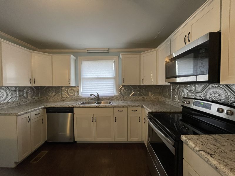 3806 Crouch Dr, Nashville, TN 37207