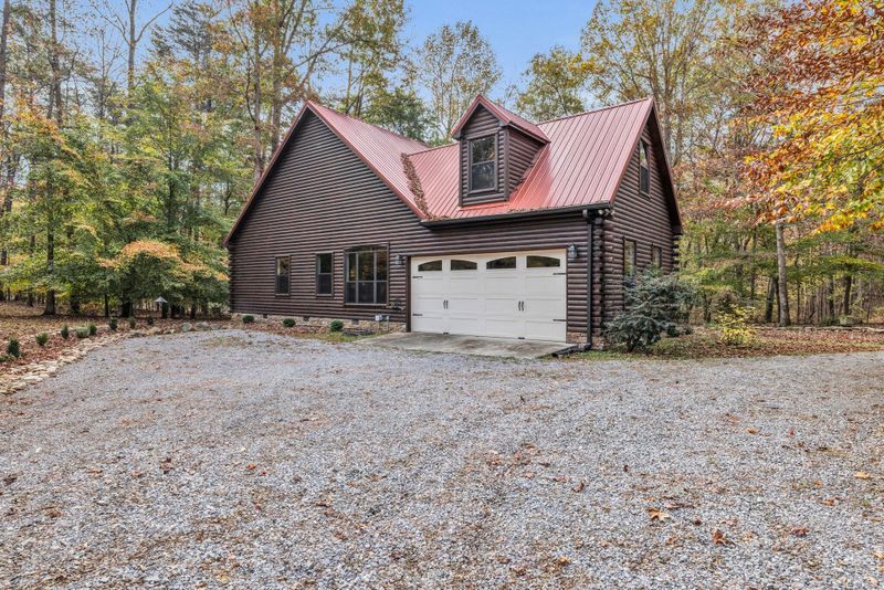 610 Lake Loop Rd, Menlo, GA 30731