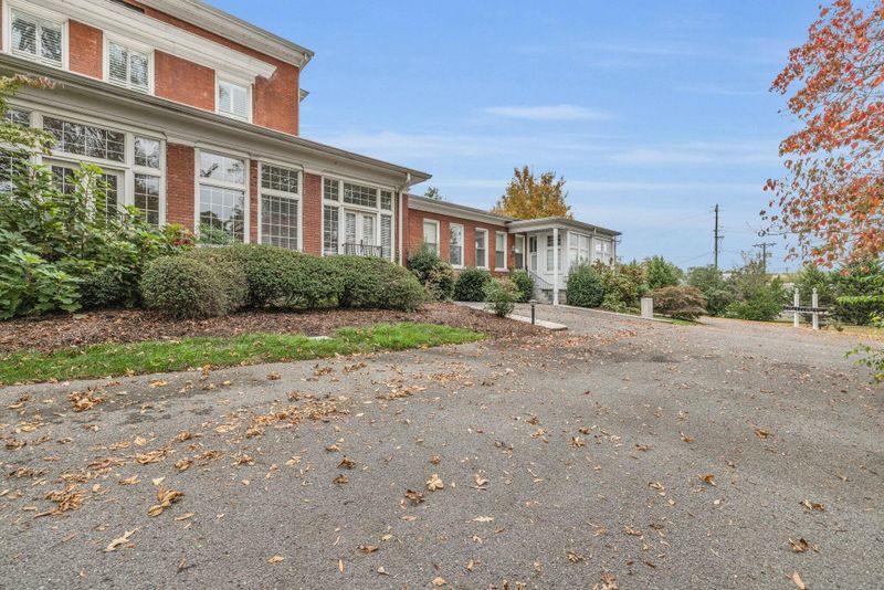 16 Euclid Ave #M9, Chickamauga, GA 30707