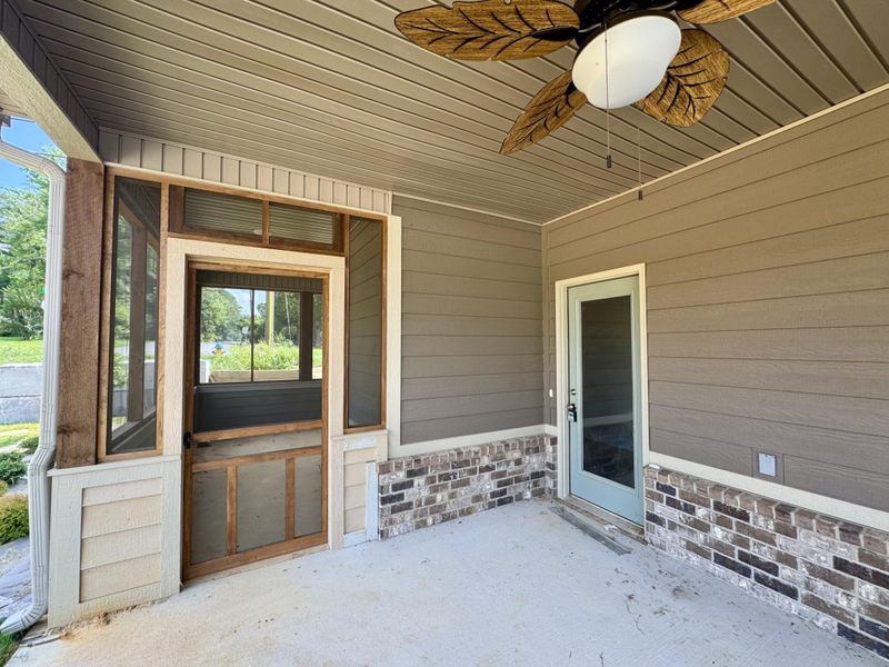84 Maddox Ln, Chatsworth, GA 30705