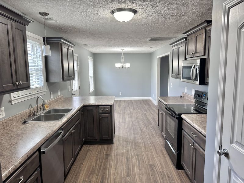 414 Golf Club Ln, Springfield, TN 37172