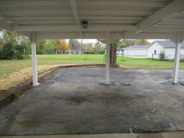 111 Hawkins Ave, Gallatin, TN 37066